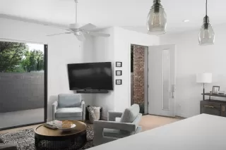 Photo #6: 6057887 Listing 