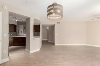 Photo #6: 6058075 Listing 