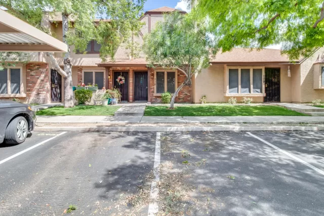 MLS: 6058109 Condo For Sale