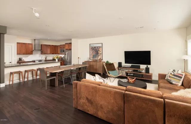 MLS: 6058162 Condo For Sale