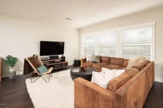 Photo #5: 6058162 Listing