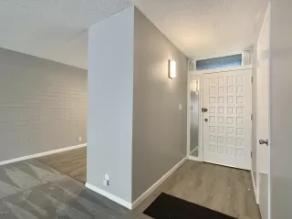 Photo #3: 6058213 Listing