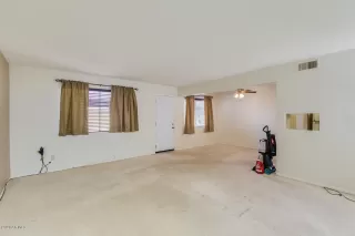 Photo #6: 6058275 Listing