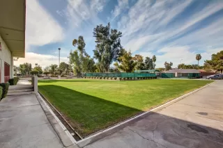 Photo #6: 6058605 Listing