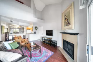 Photo #6: 6058647 Listing