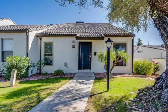 MLS: 6058673 Condo For Sale