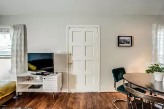 Photo #3: 6058673 Listing