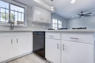 Photo #1: 6058707 Listing