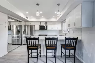 Photo #3: 6058707 Listing