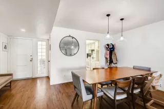 Photo #2: 6058898 Listing