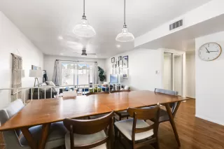 Photo #3: 6058898 Listing