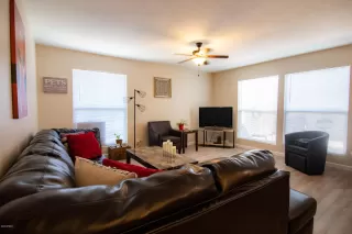 Photo #2: 6058966 Listing