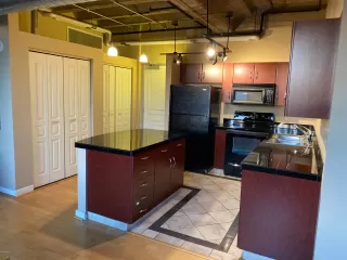 Photo #5: 6059120 Listing