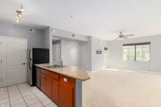 Photo #3: 6059128 Listing