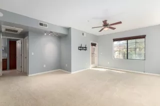 Photo #5: 6059128 Listing