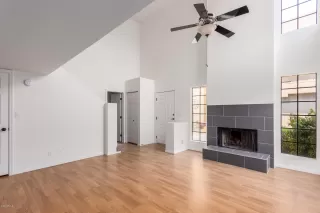 Photo #2: 6059200 Listing