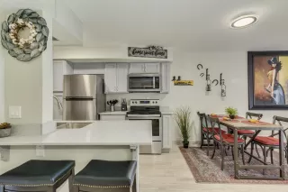 Photo #5: 6059240 Listing 