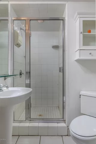 Photo #3: 6059341 Listing