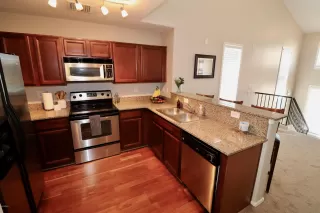 Photo #3: 6059533 Listing