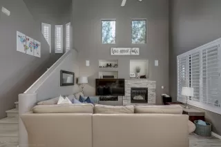 Photo #5: 6059632 Listing