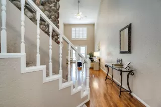 Photo #6: 6059922 Listing 