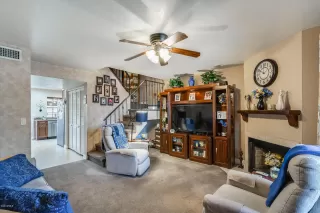 Photo #5: 6059977 Listing