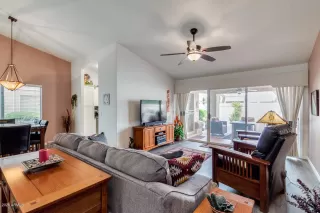 Photo #3: 6059985 Listing