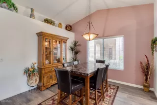 Photo #5: 6059985 Listing