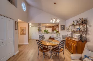 Photo #5: 6060005 Listing