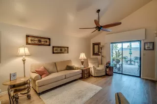 Photo #6: 6060005 Listing