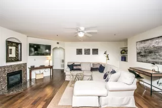 Photo #5: 6060325 Listing 
