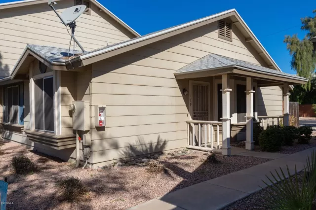 MLS: 6060398 Condo For Sale