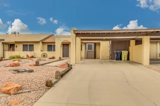 MLS: 6060517 Condo For Sale