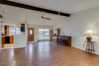 Photo #4: 6060517 Listing