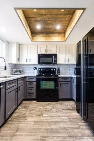 Photo #5: 6061283 Listing