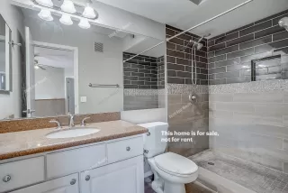 Photo #3: 6061287 Listing