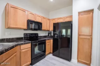 Photo #5: 6061384 Listing 