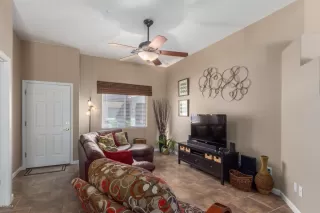 Photo #3: 6061387 Listing