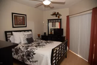 Photo #5: 6061582 Listing