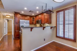 Photo #5: 6061588 Listing