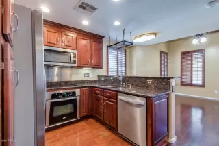 Photo #6: 6061588 Listing