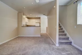 Photo #6: 6061688 Listing