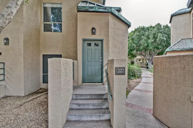 MLS: 6061747 Condo For Sale