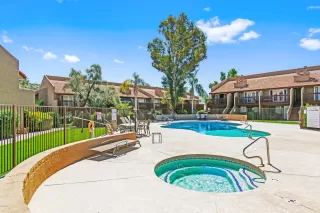 Photo #2: 6061766 Listing