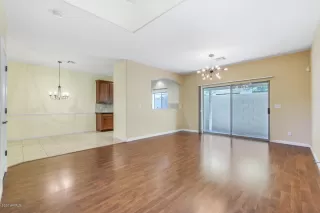 Photo #6: 6061828 Listing 