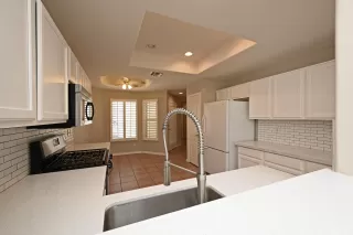 Photo #6: 6061967 Listing