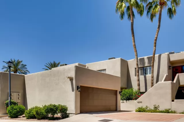 MLS: 6061981 Condo For Sale