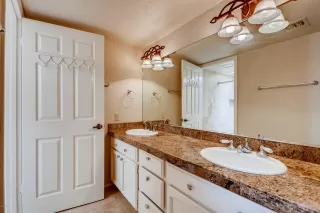 Photo #6: 6061981 Listing