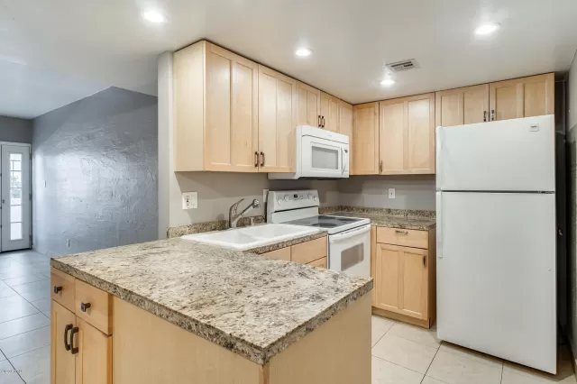 MLS: 6062079 Condo For Sale