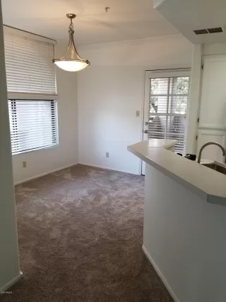 Photo #5: 6062139 Listing